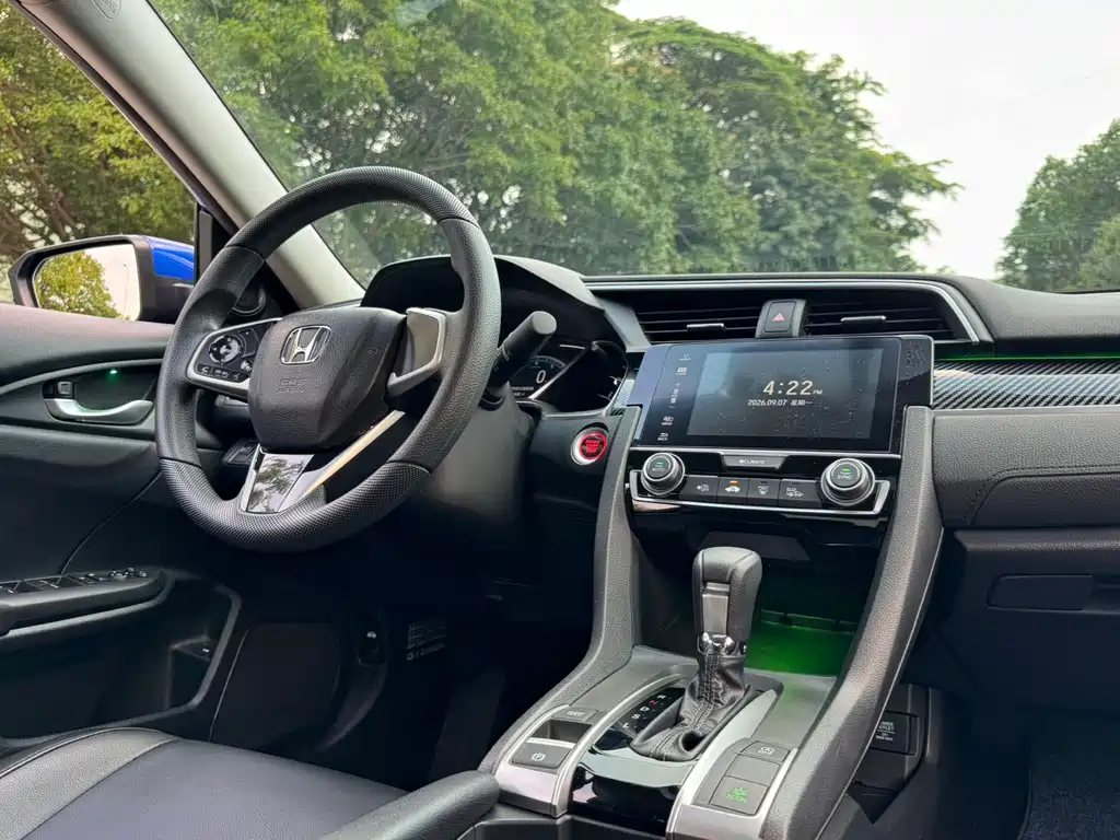 Honda Civic — миниатюра 12