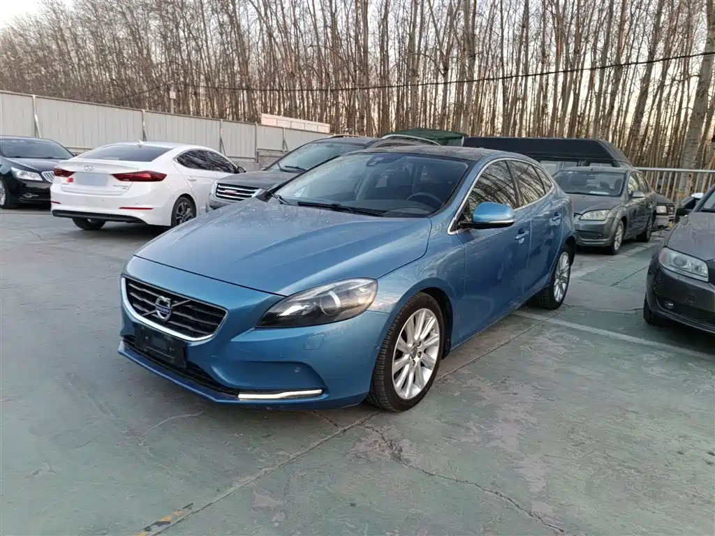 Volvo V40 2014