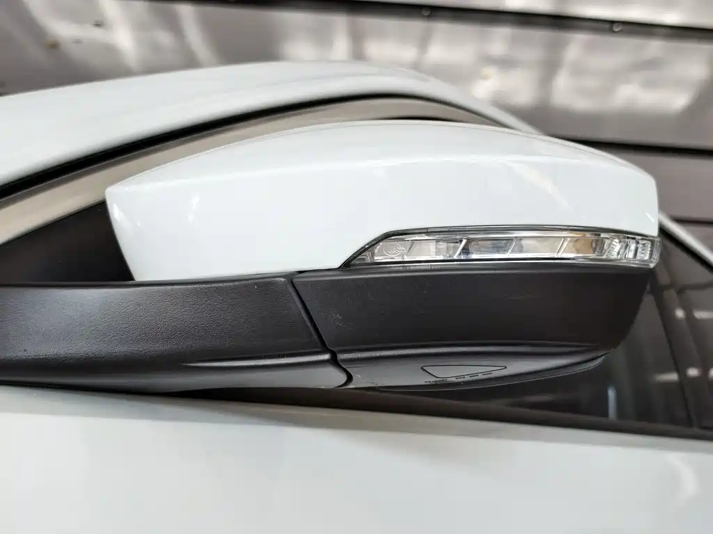 VOLKSWAGEN T ROC EXPLORING SONGS