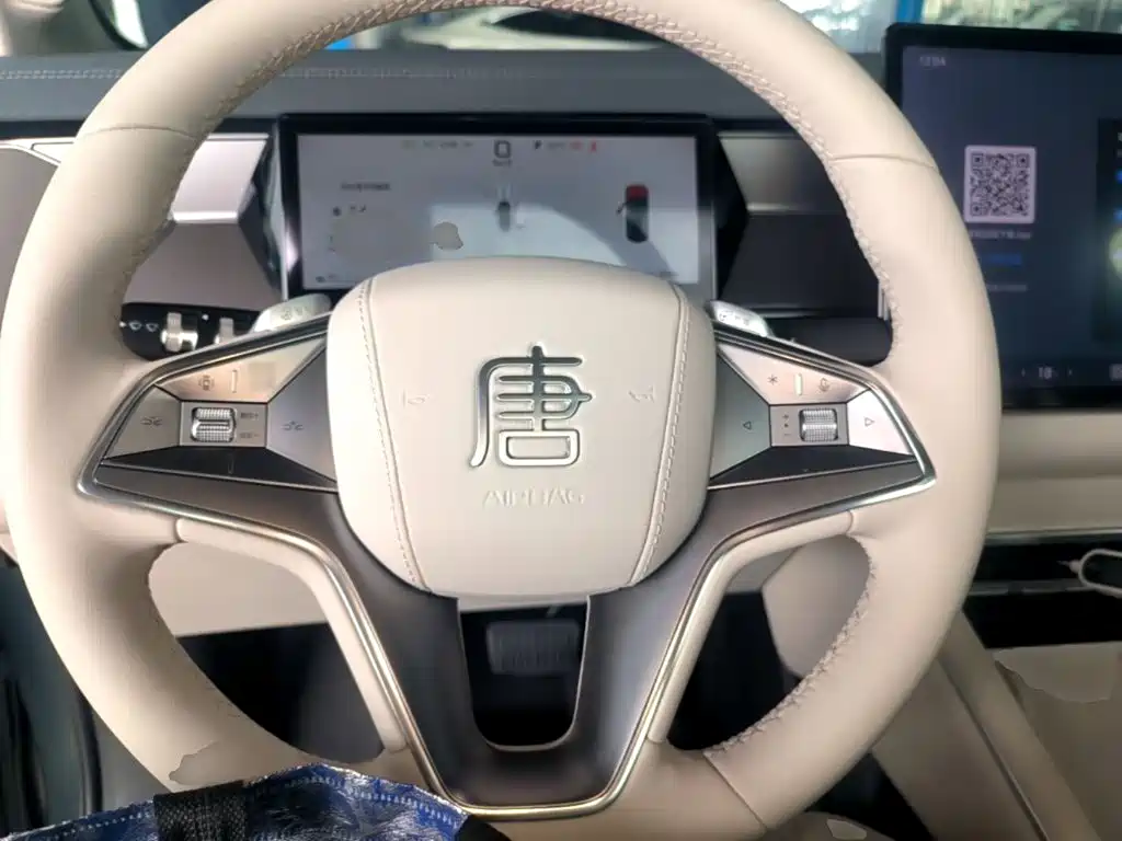 BYD Tang L - фото 11