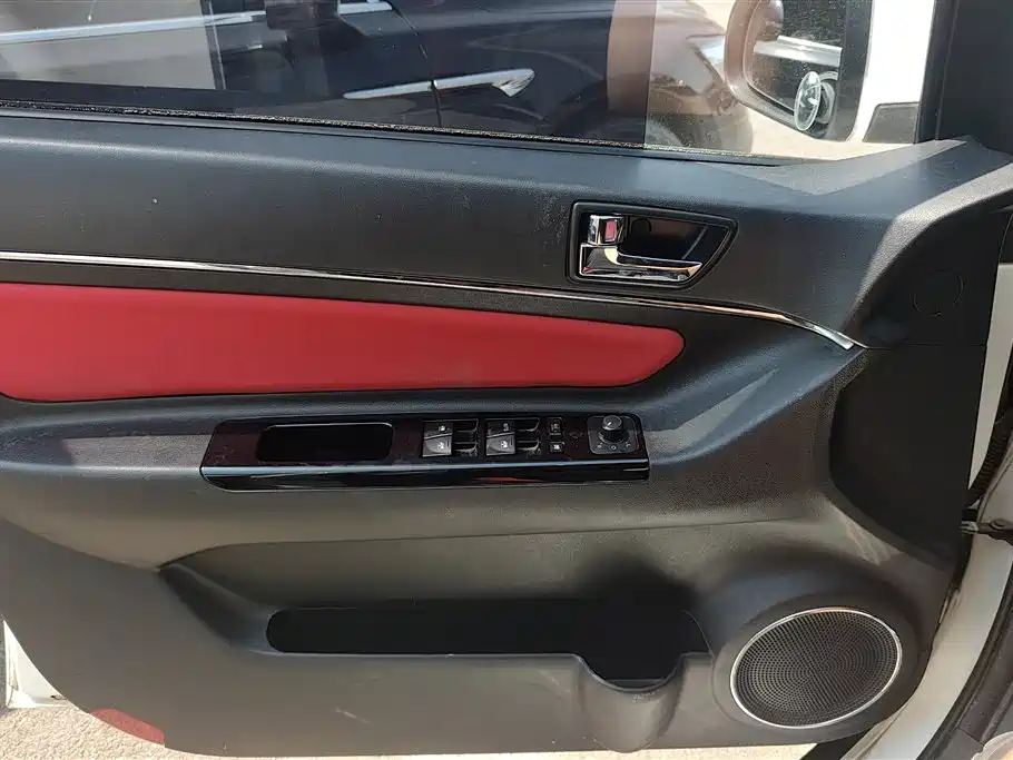 BAIC New Energy EX — миниатюра 7