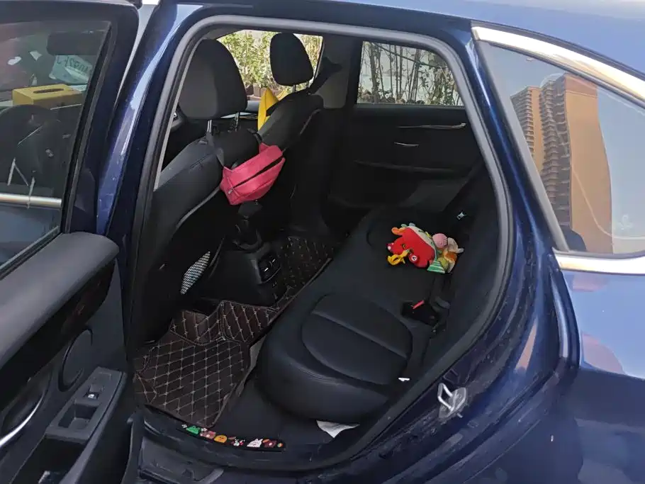 BMW 2 Series Active Tourer — миниатюра 11