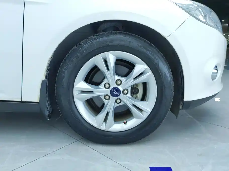 Ford Focus — миниатюра 6