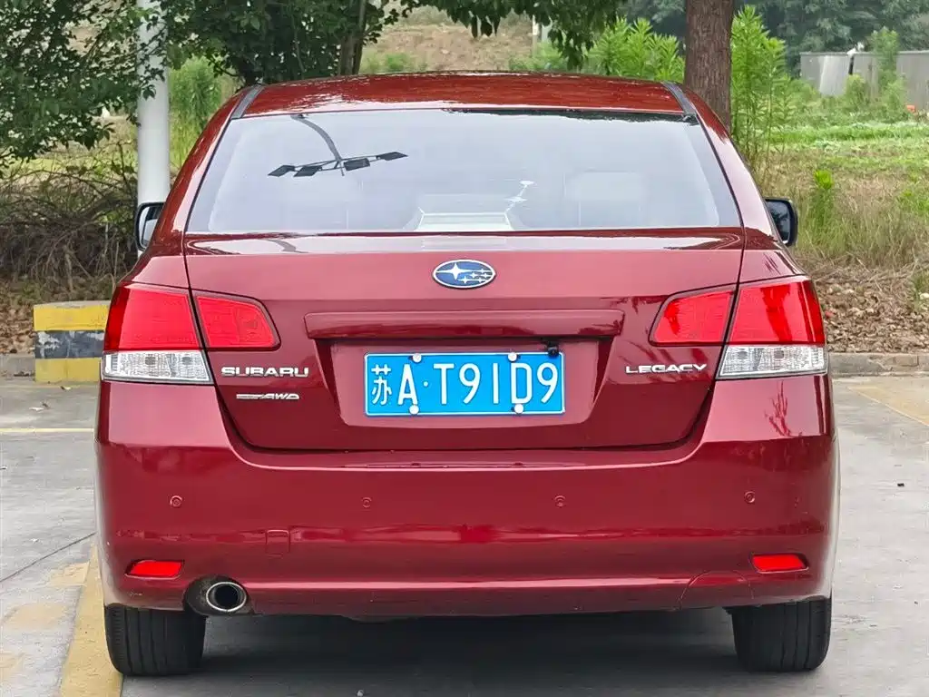 Subaru Legacy 2010 2.0i Luxury