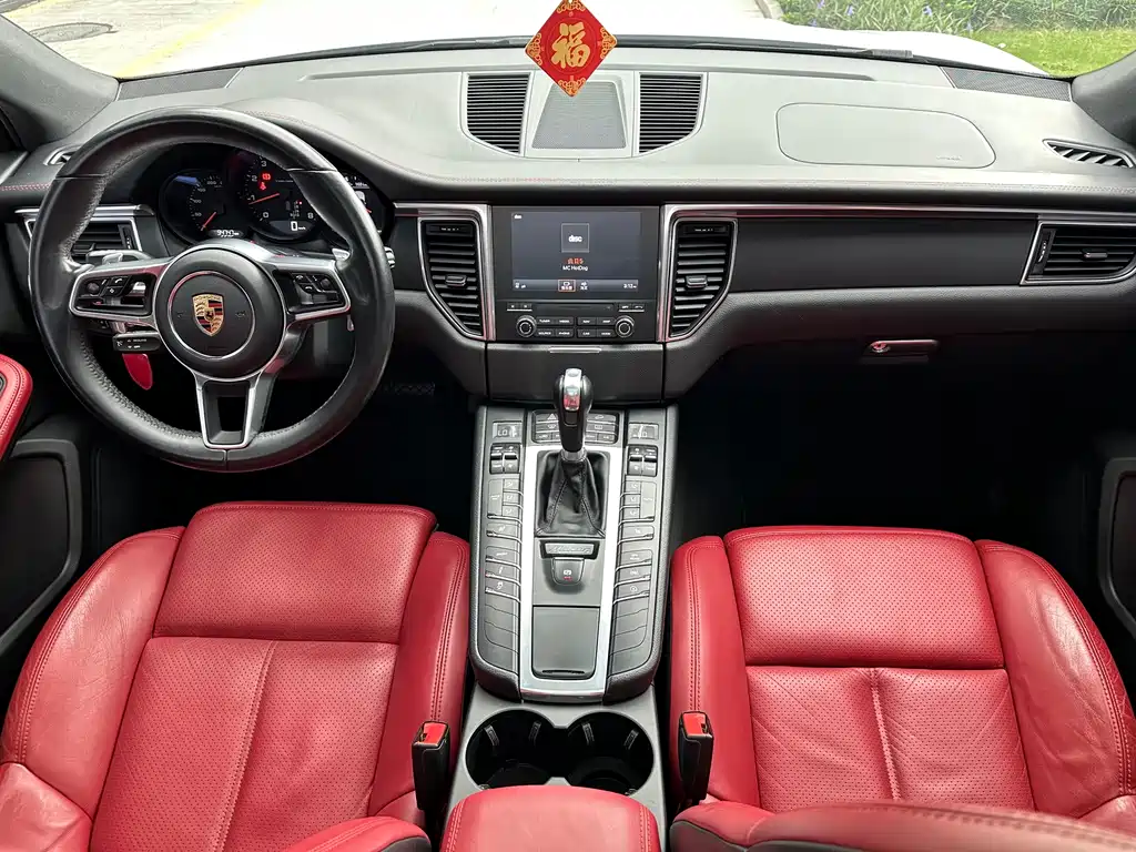 Porsche Macan — миниатюра 8
