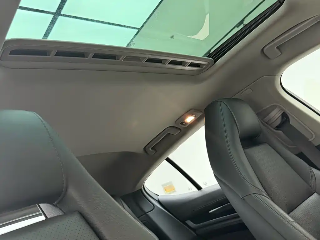 Porsche Panamera — миниатюра 11