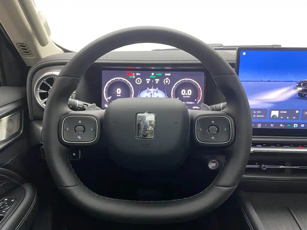 TANK TANK 300 NEW ENERGY