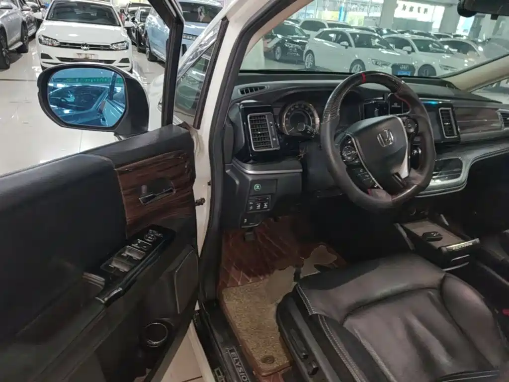 Honda Elysion — миниатюра 16