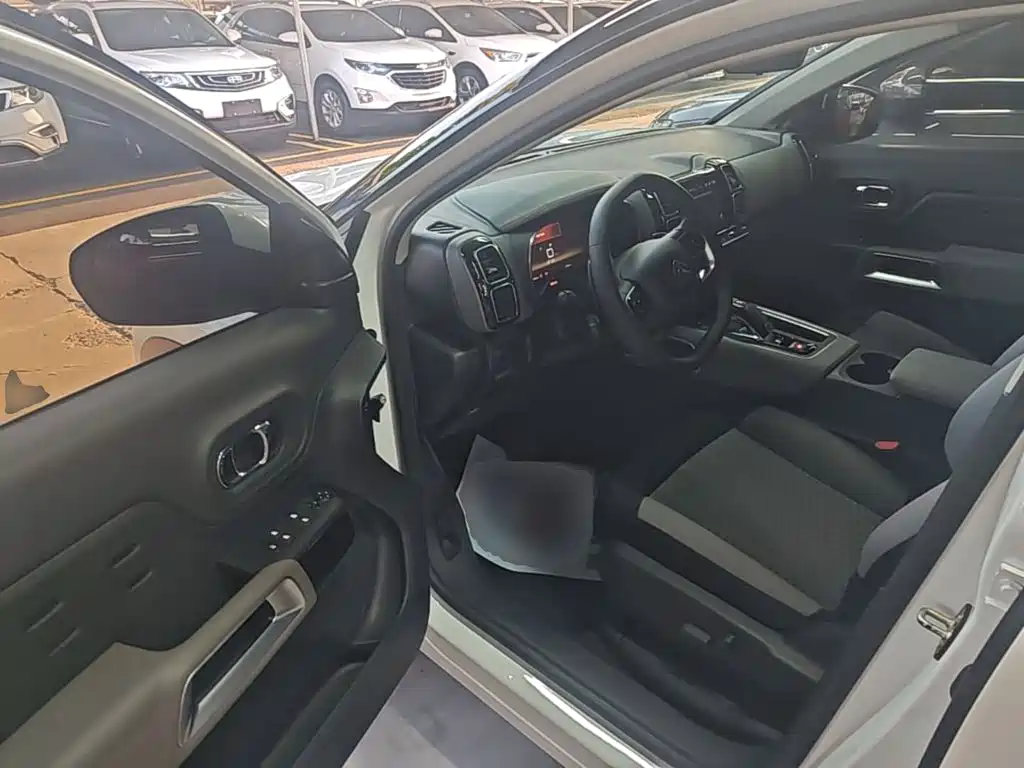 Citroen C5 AIRCROSS — миниатюра 16