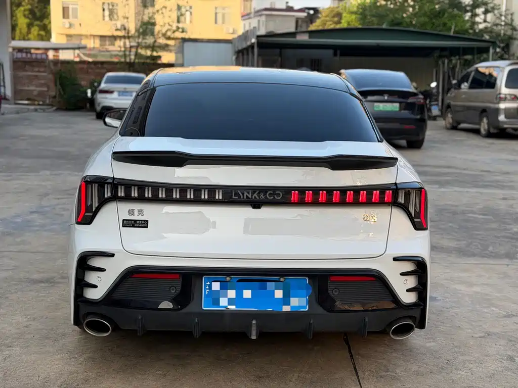 Lynk & Co 03 — миниатюра 10