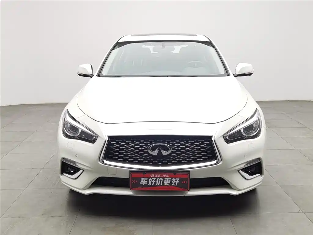 INFINITI  Q50L