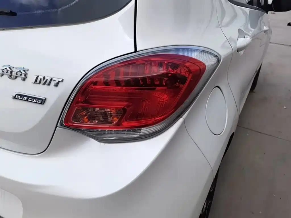 Changan BenBen — миниатюра 8