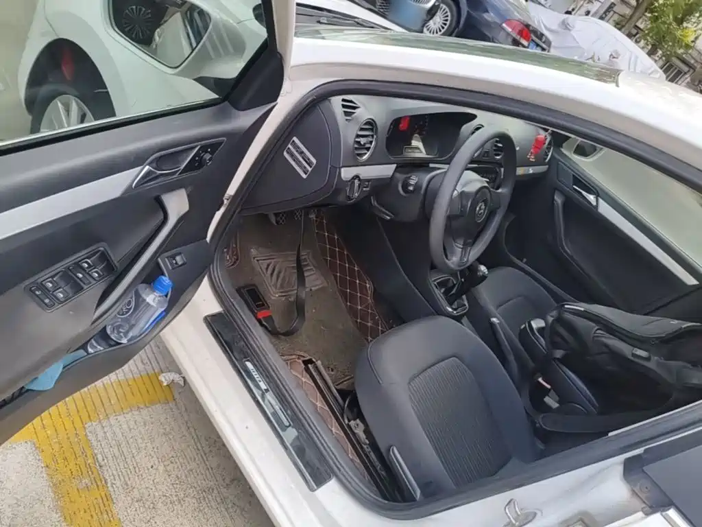 Volkswagen Jetta — миниатюра 16