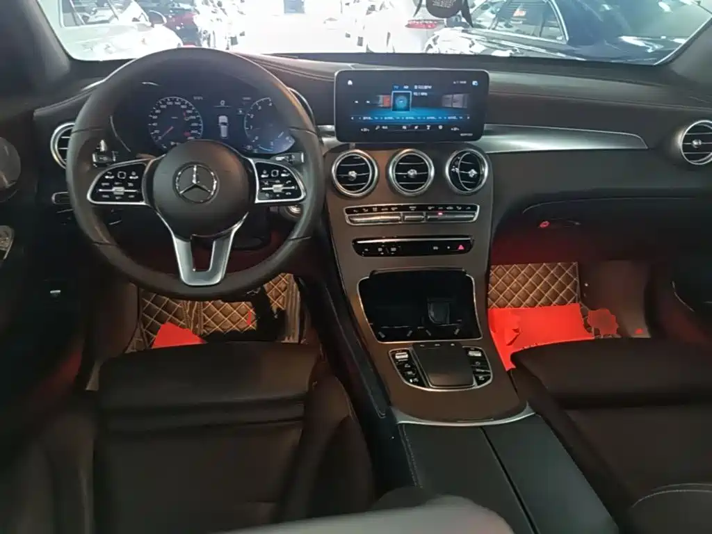 Mercedes-Benz GLC — миниатюра 10