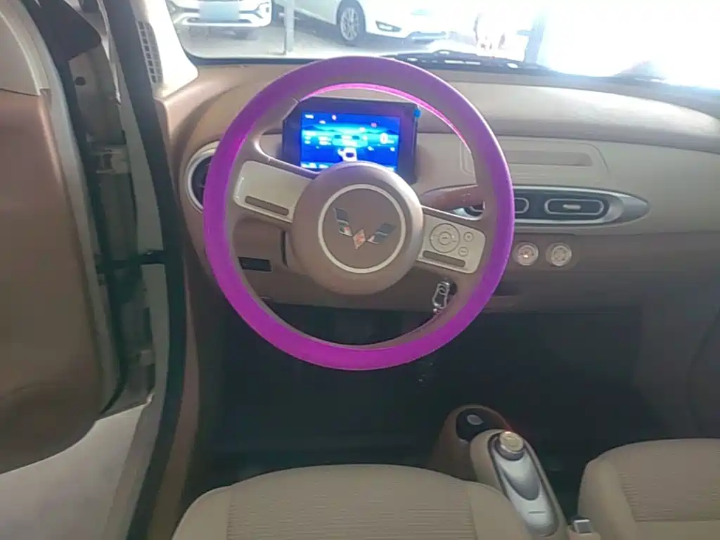 Wuling MINIEV — миниатюра 11