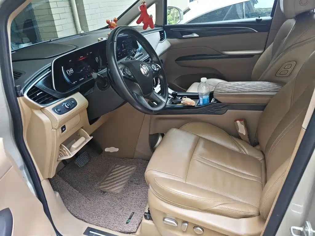 Buick GL8 — миниатюра 8