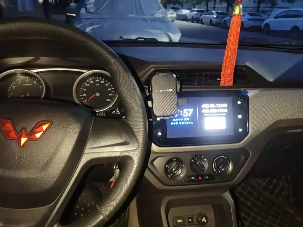 Wuling Hongguang — миниатюра 9