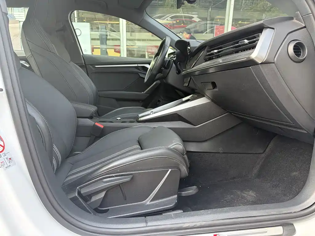 Audi A3 — миниатюра 12