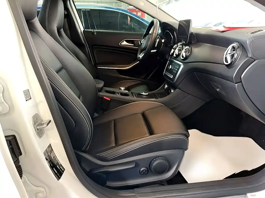 Mercedes-Benz GLA — миниатюра 25