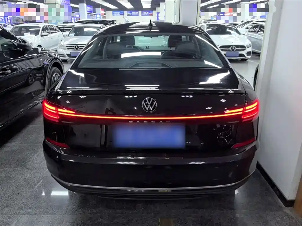 Volkswagen Passat 2025 280TSI