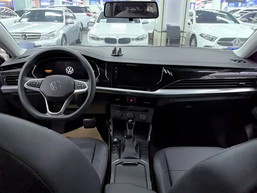 Volkswagen Passat 2025 280TSI