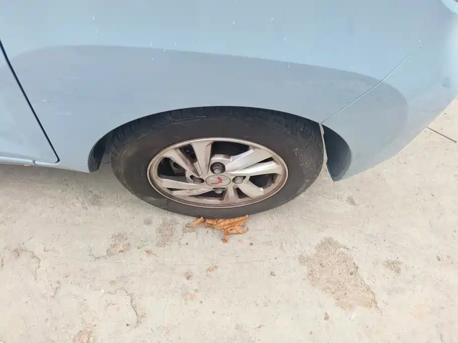 Wuling MINIEV — миниатюра 6