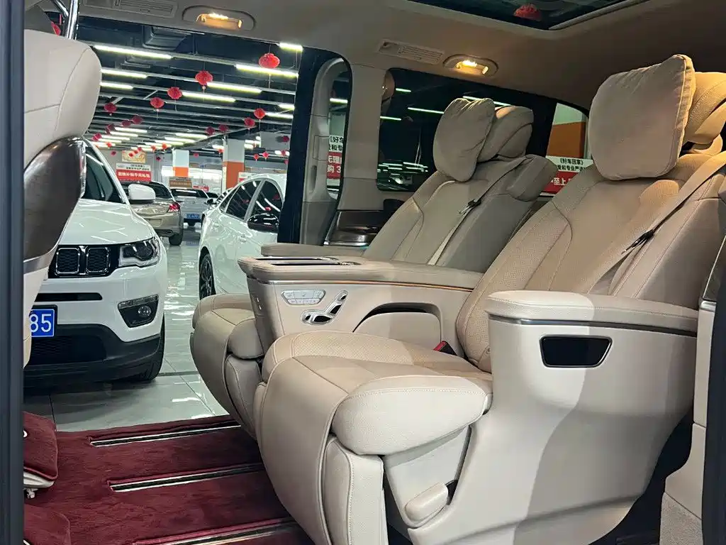 MERCEDES-BENZ V CLASS