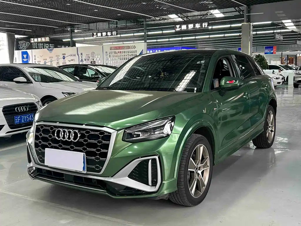 Audi Q2L 2025