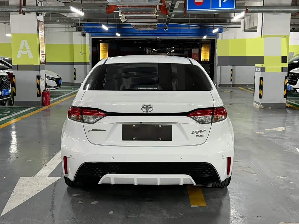Toyota Levin 1.2 л 2022 г. Белый, пробег 32000 км