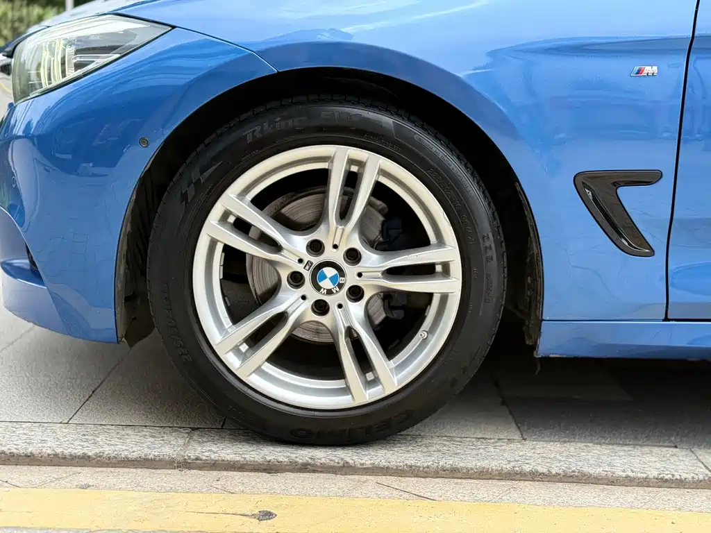BMW 3 Series GT 320i M Sport Package, фото 8