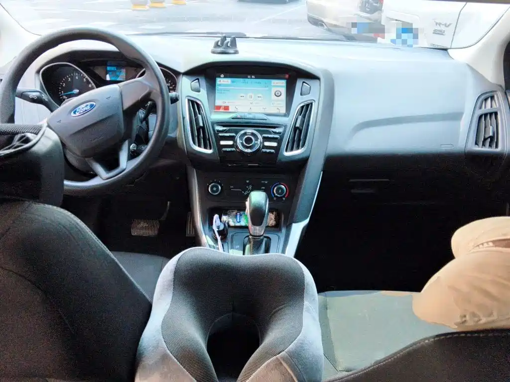 Ford Focus — миниатюра 10