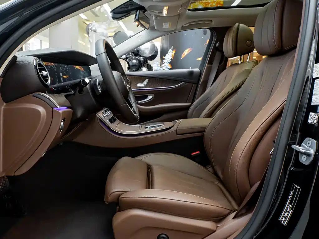 Mercedes-Benz E-Class 2023 — фото 26