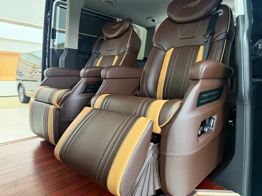 Volkswagen Caravelle — миниатюра 15