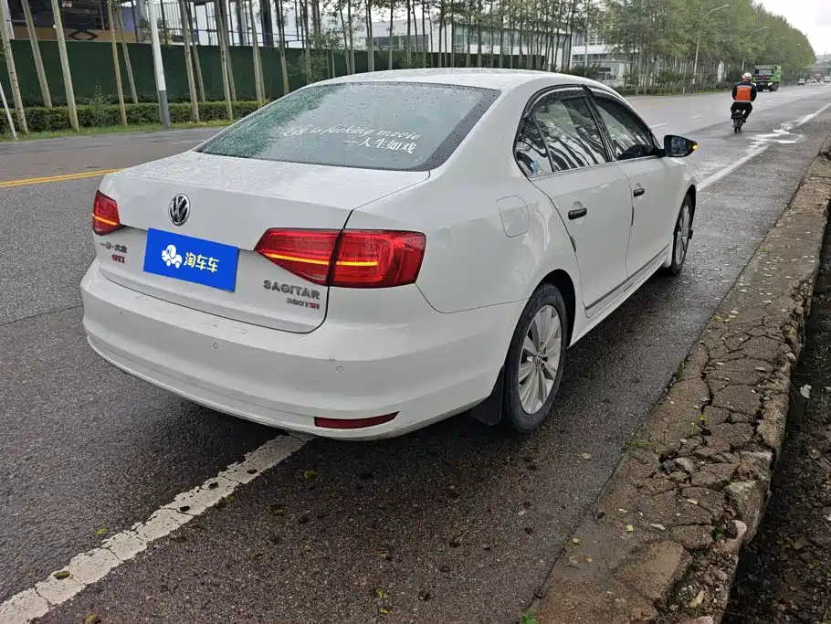 Volkswagen Sagitar — миниатюра 3