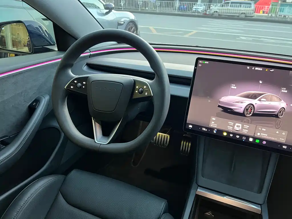 Tesla Model 3 — миниатюра 22