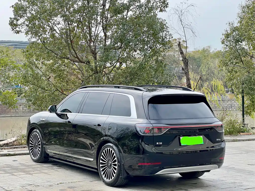 AITO ASK THE WORLD M9