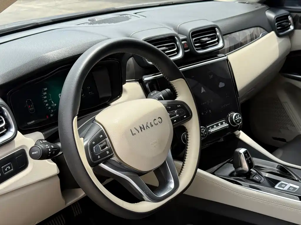 Lynk & Co 02 1.5T DCT 2WD Shine Pro Edition, фото 8