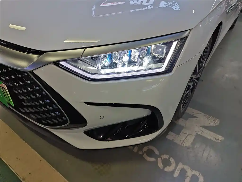 BYD Han 2022 DM-i 121KM Honorable Type