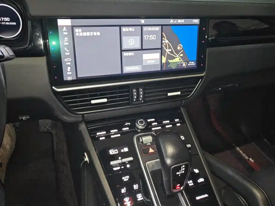 Porsche Cayenne — миниатюра 13