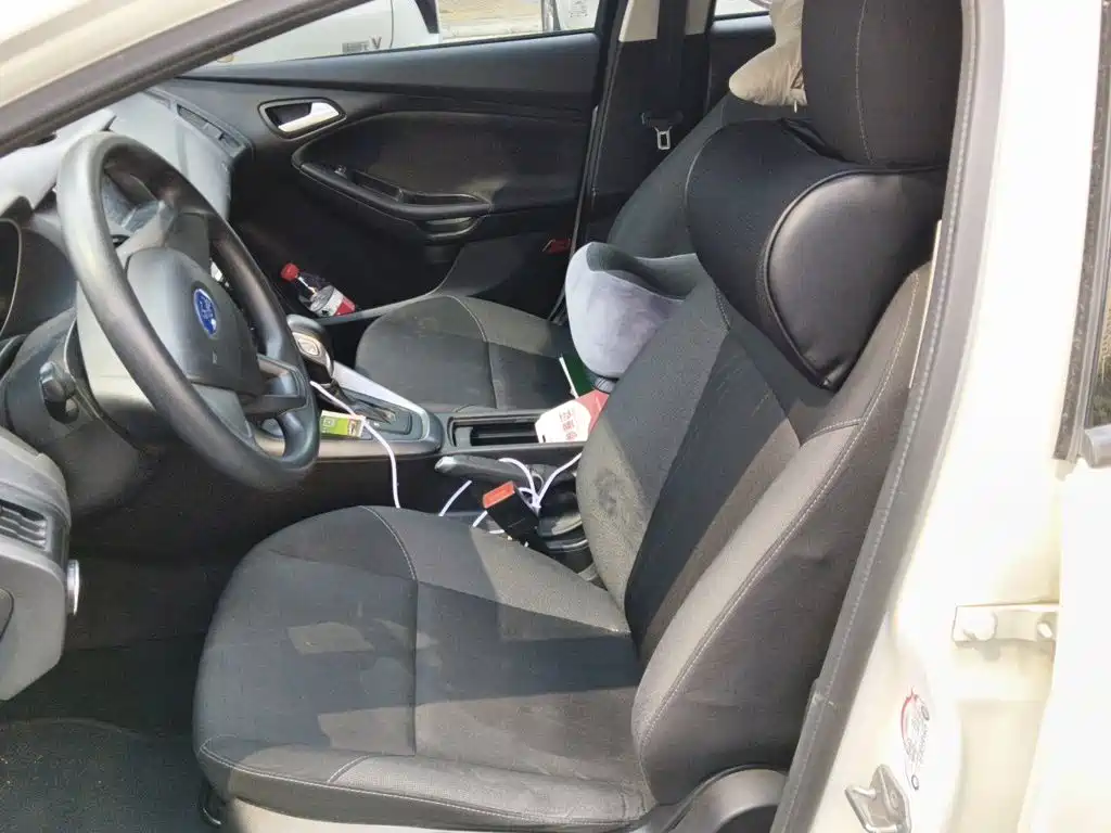 Ford Focus — миниатюра 16