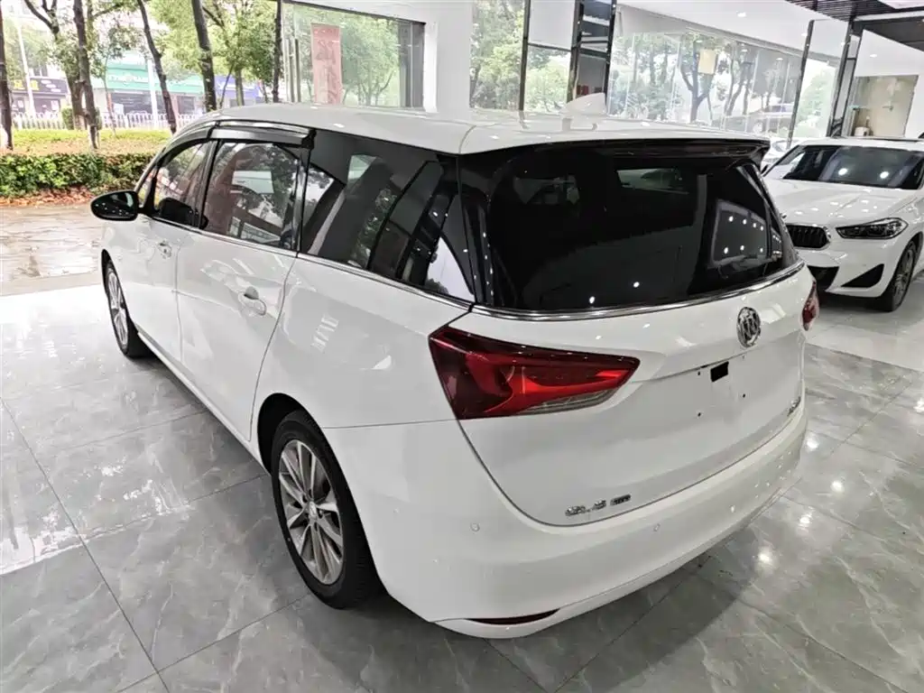 Buick GL6 2019 18T 6 мест Luxury VI