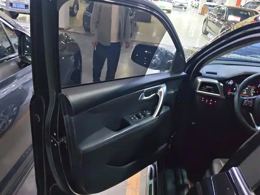 Kia Sportage — миниатюра 7