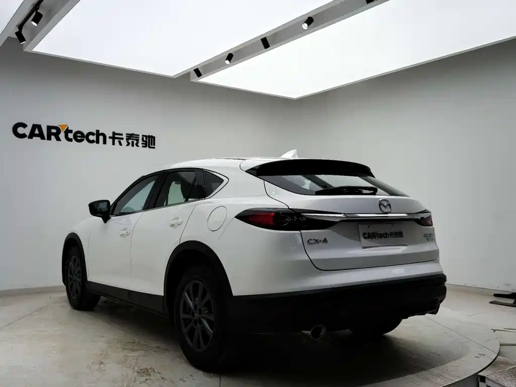MAZDA CX 4