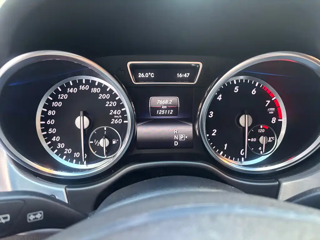 Mercedes-Benz M-Class — миниатюра 11
