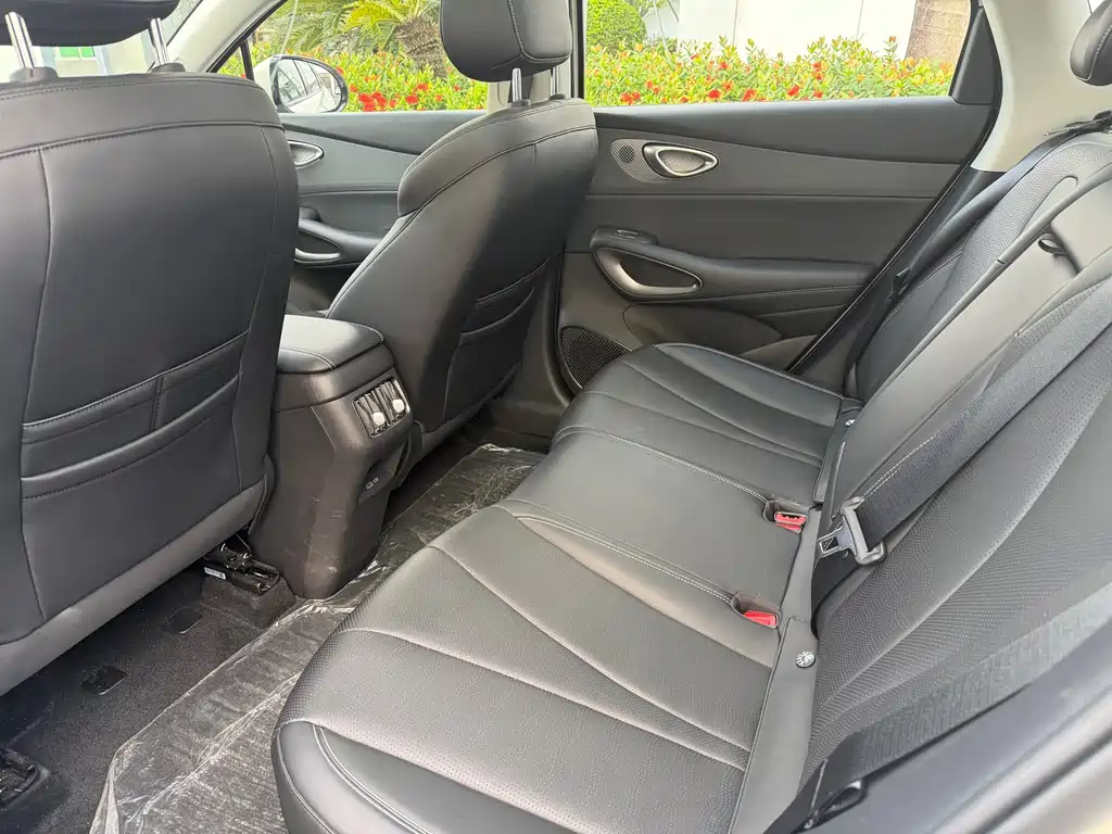 BYD Морской лев 05 EV — миниатюра 8