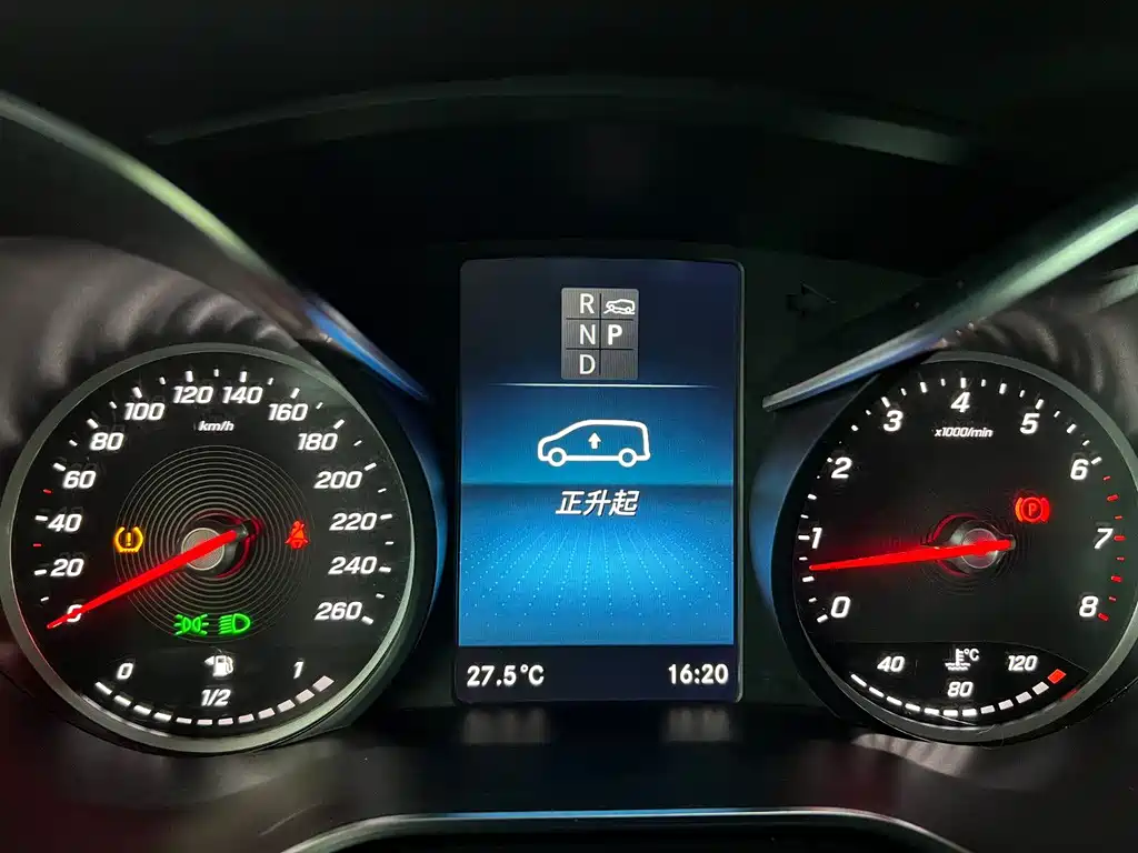 MERCEDES-BENZ V CLASS