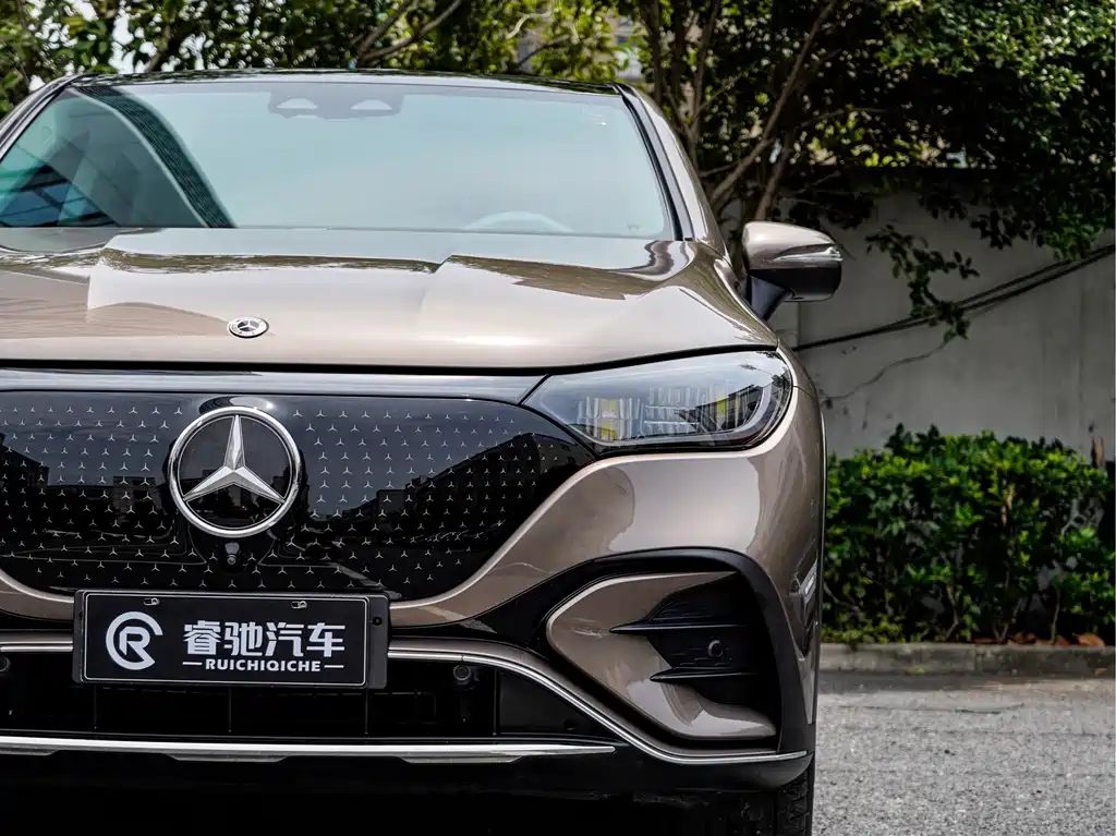 Mercedes-Benz EQE SUV — миниатюра 7