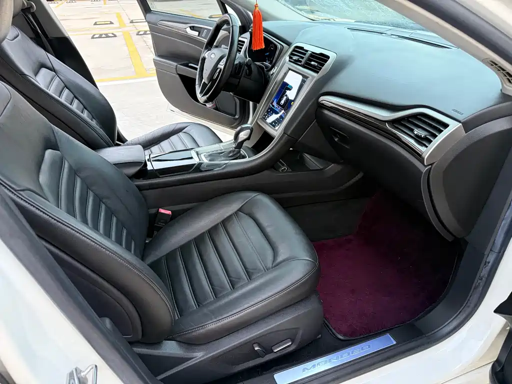 Ford Mondeo — миниатюра 10