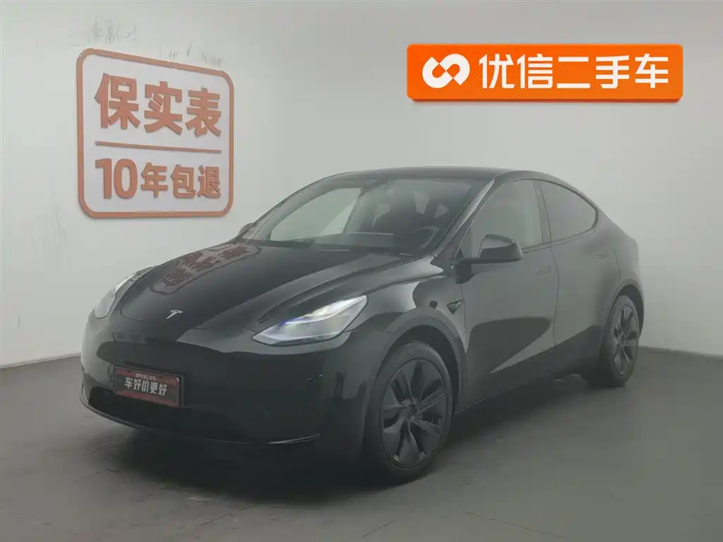 Tesla Model Y 2024
