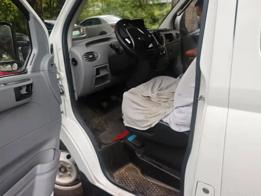 MAXUS V80 — миниатюра 9